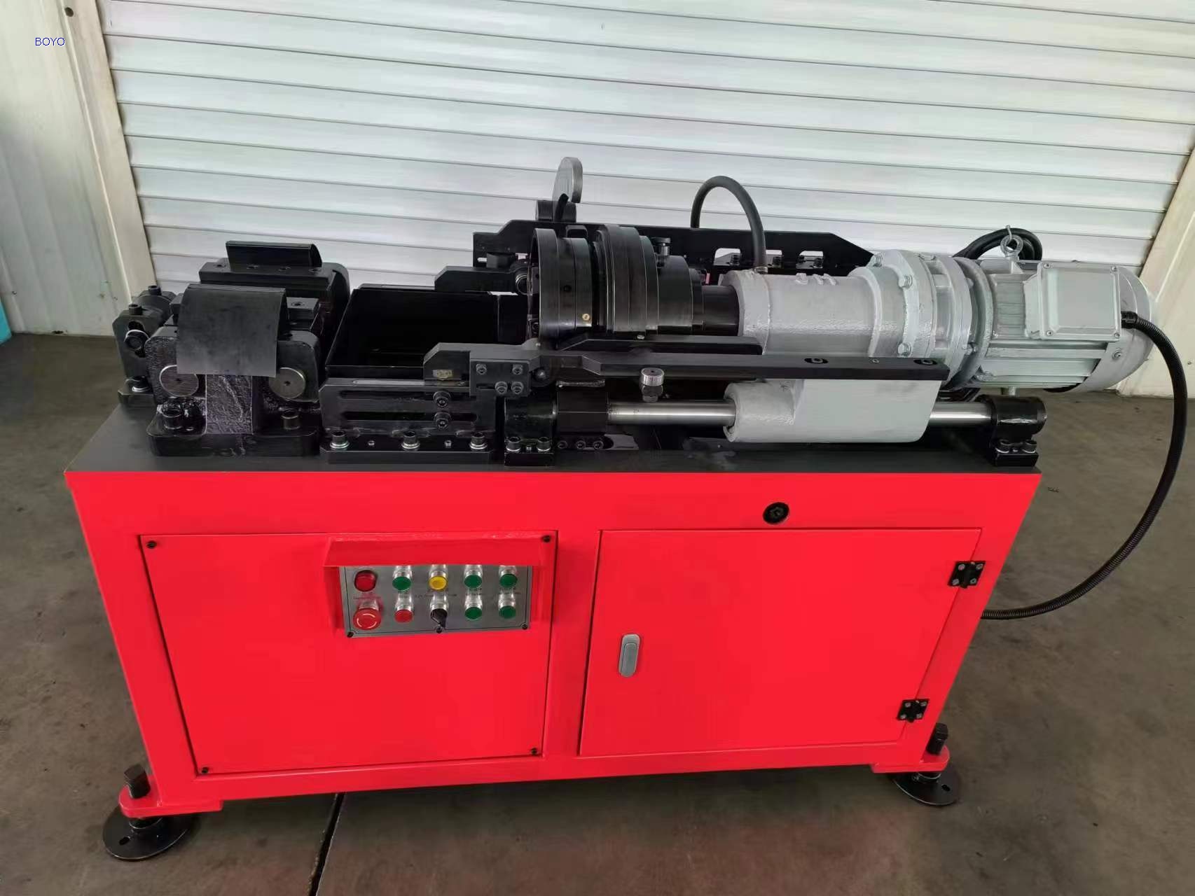 Automatic thread rolling machine